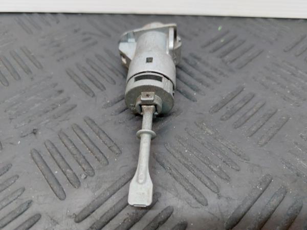 Bombín puerta KIA Ceed SW (ED) Imagem-2