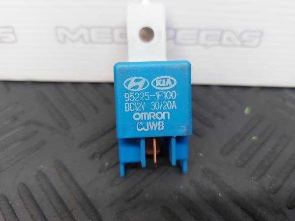 Botón / interruptor electromecánico KIA Ceed SW (ED) Imagem-1