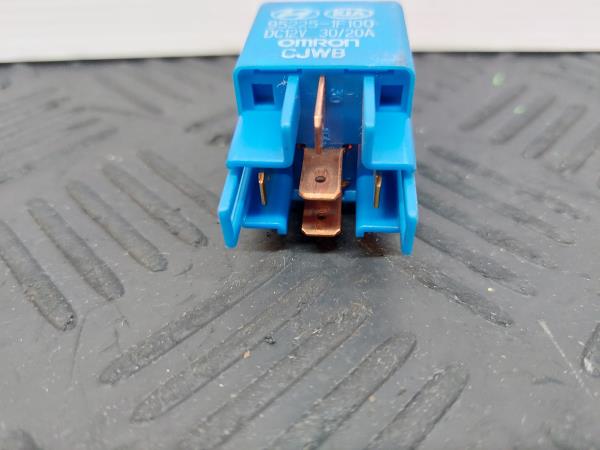 Botón / interruptor electromecánico KIA Ceed SW (ED) Imagem-2