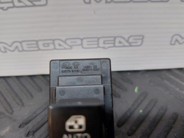 Mando / interruptor elevalunas delantero derecho KIA Ceed SW (ED) Imagem-1