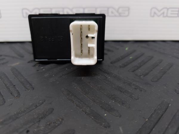Commande / interrupteur lève-vitre Avant Droite KIA Ceed SW (ED) Imagem-3