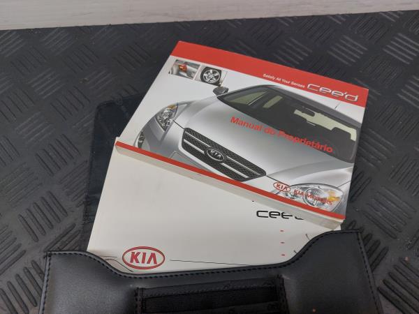 Manual del vehículo KIA Ceed SW (ED) Imagem-3