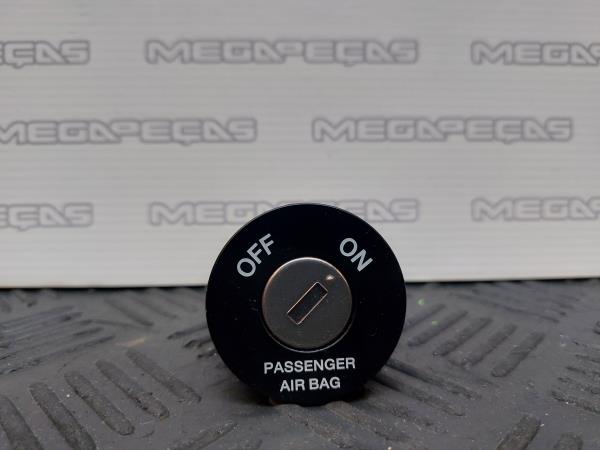 Botón / interruptor / señal airbag off KIA Ceed SW (ED)