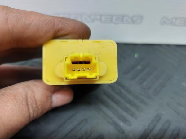 Botón / interruptor / señal airbag off KIA Ceed SW (ED) Imagem-2