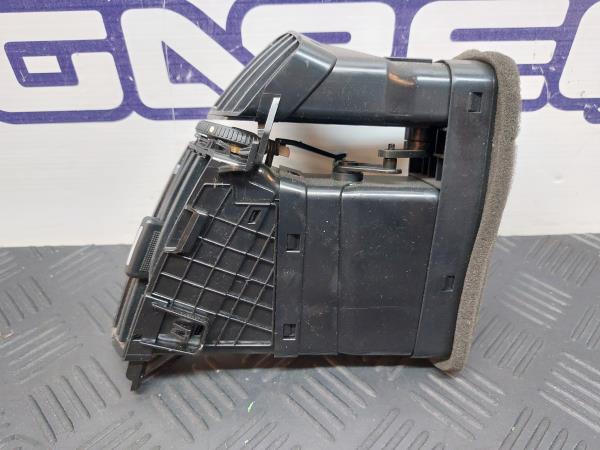 Difusor / salida de aire KIA Ceed SW (ED) Imagem-3