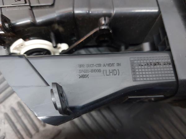 Difusor / salida de aire KIA Ceed SW (ED) Imagem-6