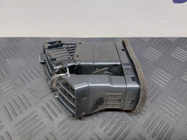 Difusor / salida de aire KIA Ceed SW (ED) Imagem-3