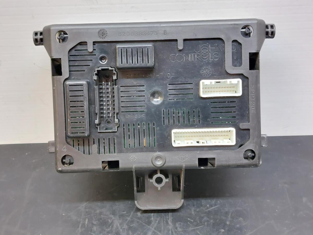 Boîte de fusibles / SAM / BSI RENAULT Clio III (BR0/1, CR0/1) Imagem-0
