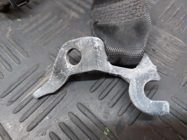 Left front seatbelt pretensioner BMW 1 (E87) Imagem-10