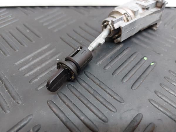 Canhão de porta AUDI A4 Avant (8K5, B8) Imagem-1