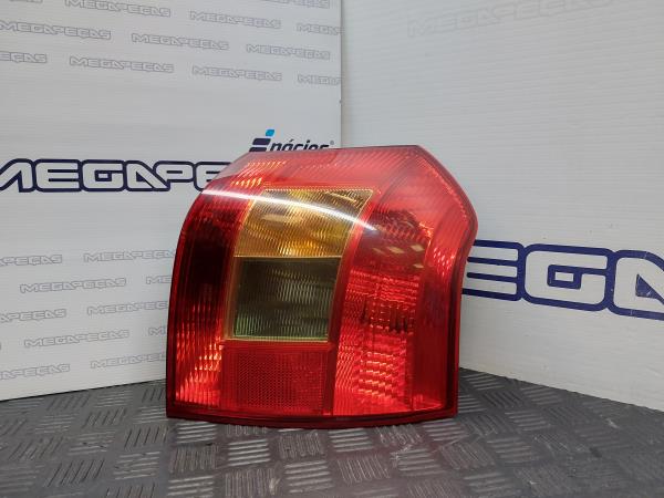 Right Tail light TOYOTA Corolla Hatchback (_E12_)
