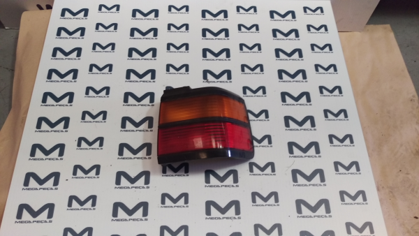 Fanale Destro VOLKSWAGEN Passat (3A2, 35I)