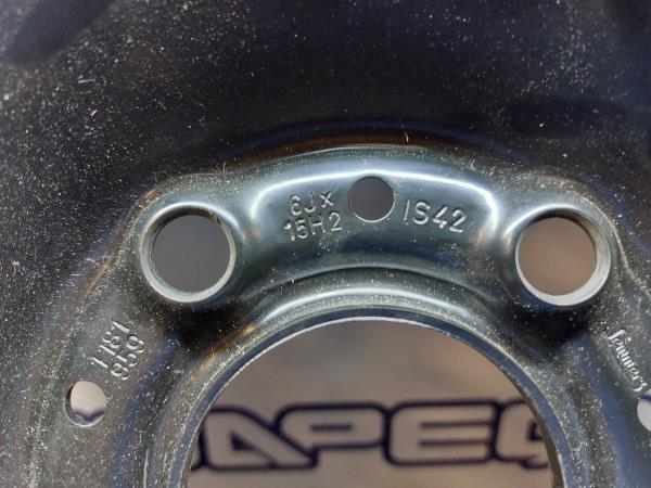 Pneu suplente BMW 3 (E36) Imagem-1