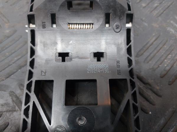 Soporte Manija puerta Trasera Izquierda VOLKSWAGEN Polo (6R, 6C) Imagem-3