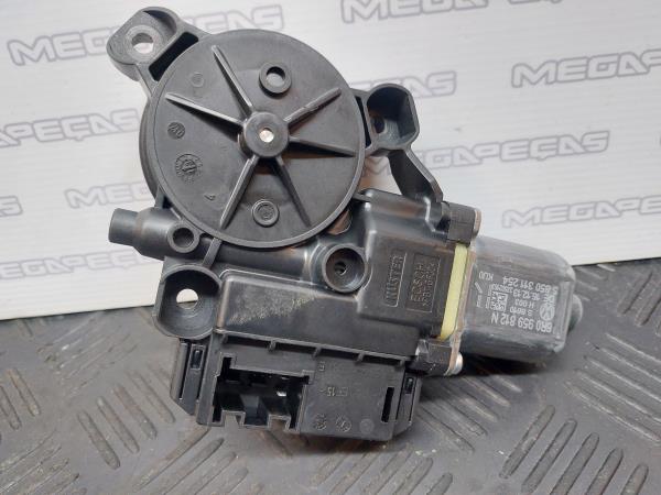 Moteur lève-vitre arrière Droite VOLKSWAGEN Polo (6R, 6C) Imagem-3