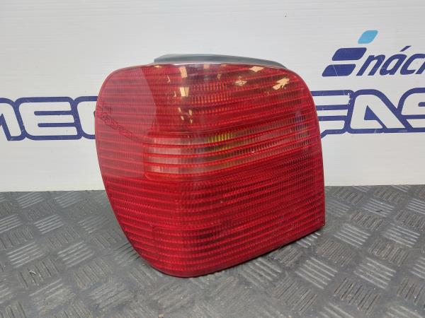 Farolim esquerdo VOLKSWAGEN Polo (6N) Imagem-1