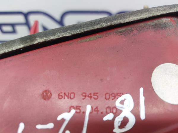 Farolim esquerdo VOLKSWAGEN Polo (6N) Imagem-3