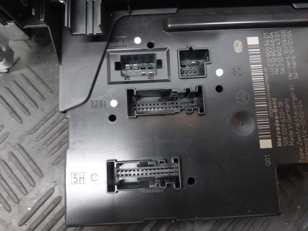 Boîte de fusibles / SAM / BSI MERCEDES-BENZ Classe E Cabriolet (A207) Imagem-4