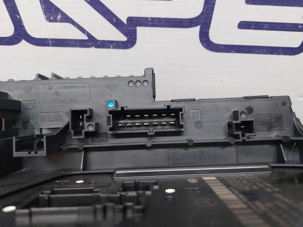 Fuse box / SAM / BSI MERCEDES-BENZ Classe E Cabriolet (A207) Imagem-8