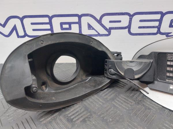 Bouchon/Volet De Trappe De Réservoir à Carburant  MERCEDES-BENZ Classe E Cabriolet (A207) Imagem-3