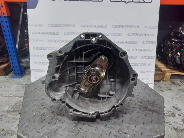 Caixa de velocidades manual VOLKSWAGEN Passat (3B2)