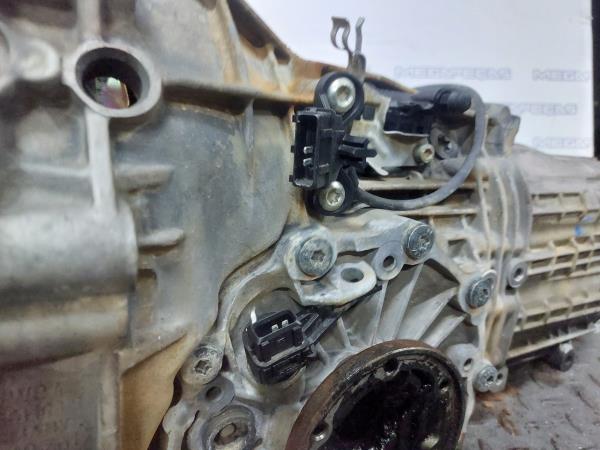 Caixa de velocidades manual VOLKSWAGEN Passat (3B2) Imagem-3