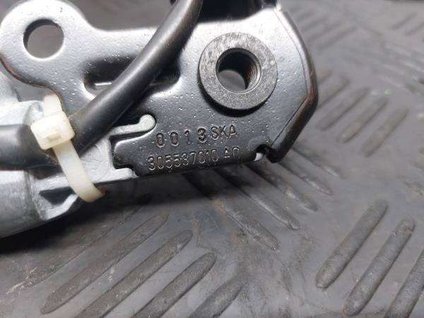 Right front seatbelt pretensioner BMW X5 (E70) Imagem-8