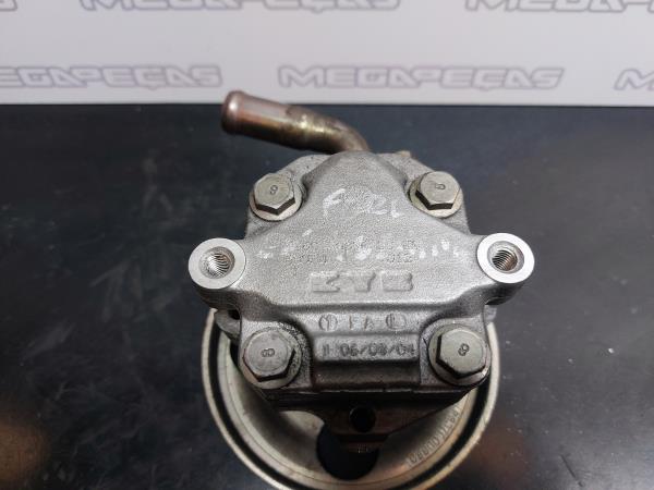 POMPE DE DIRECTION ASSISTÉE 4M513K514CB Ford Fiesta Mk6 (2002-2008