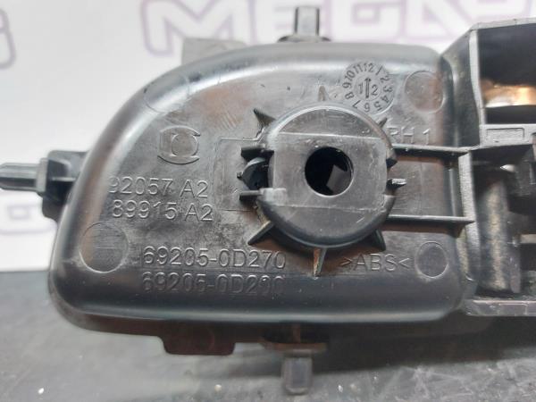 Rear Right interior door handle TOYOTA Yaris (_P13_) Imagem-4