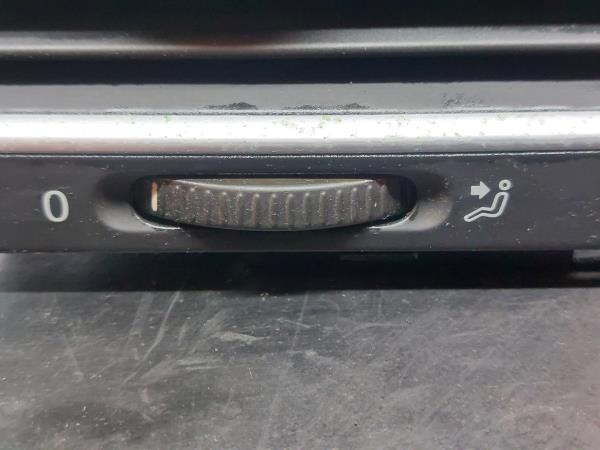 Diffuser / air vent VOLKSWAGEN Golf VI (5K1) Imagem-4
