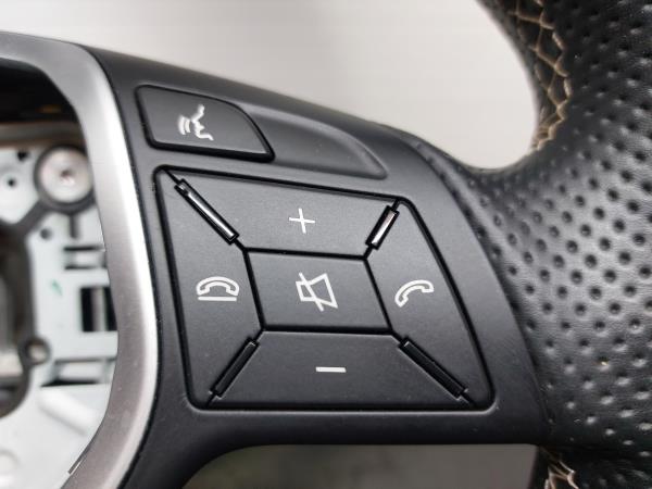 Volante MERCEDES-BENZ Classe C (W204) Imagem-2