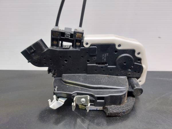 Fechadura / fecho porta trás esquerdo NISSAN Micra IV (K13)