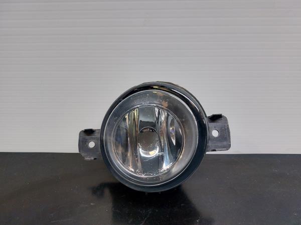 Farol nevoeiro frente direito NISSAN Micra IV (K13)