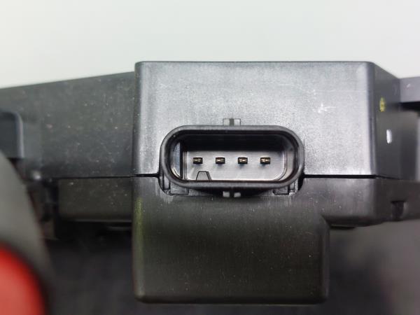 Caixa fusíveis da bateria MERCEDES-BENZ Classe C (W205) Imagem-2