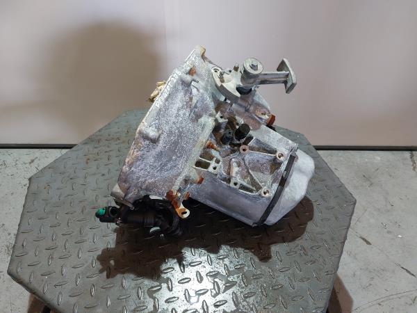 Caixa de velocidades manual PEUGEOT 208 II