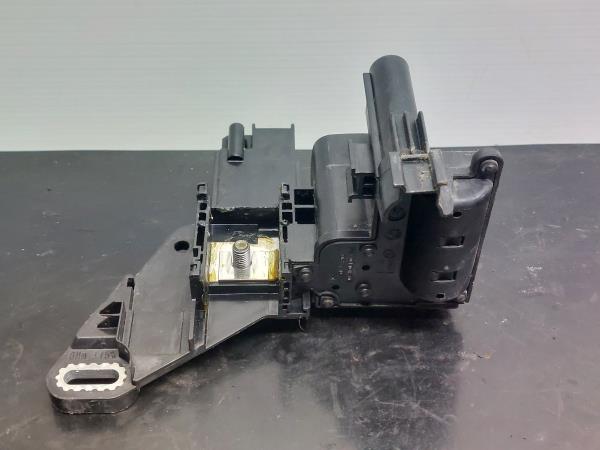 Caixa fusíveis da bateria BMW 1 (F20)