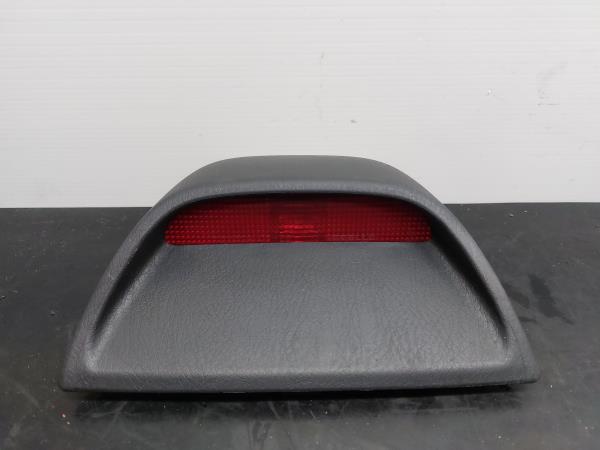 Luce stop aggiuntiva / terzo stop TOYOTA Avensis Sedan (_T22_)