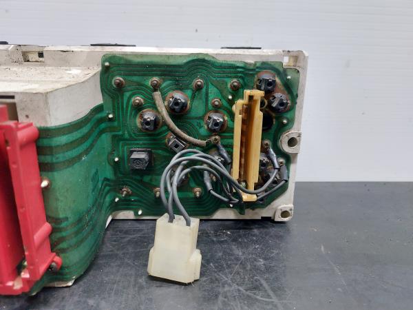 Quadrante / Cuadro de instrumentos LANCIA Delta I (831_) Imagem-8