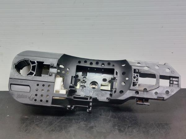 Right rear door handle support RENAULT Megane III (BZ0_)