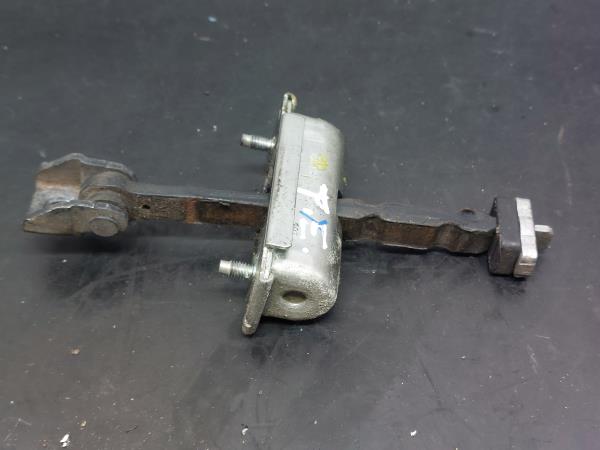 Limitador de puerta trasero izquierdo OPEL Corsa D