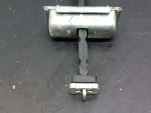Left rear Door limiter OPEL Corsa D Imagem-1