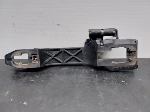 Support poignée porte avant gauche TOYOTA Corolla Hatchback (_E12_)