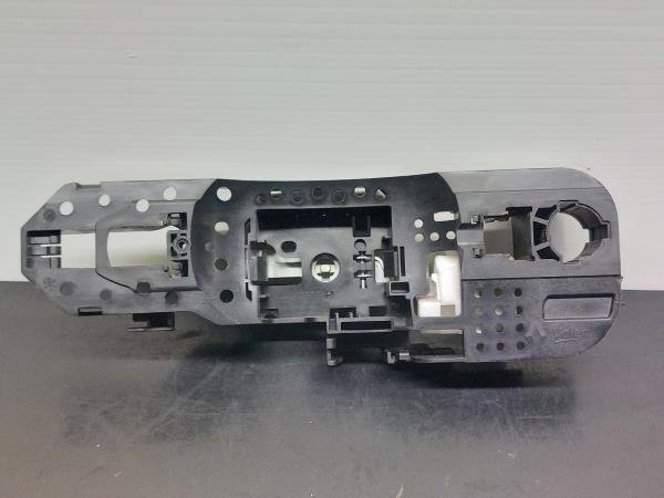 Left rear door handle support RENAULT Megane III (BZ0_)