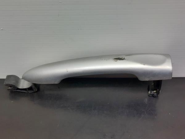 Poignée de porte arrière gauche RENAULT Megane III (BZ0_)
