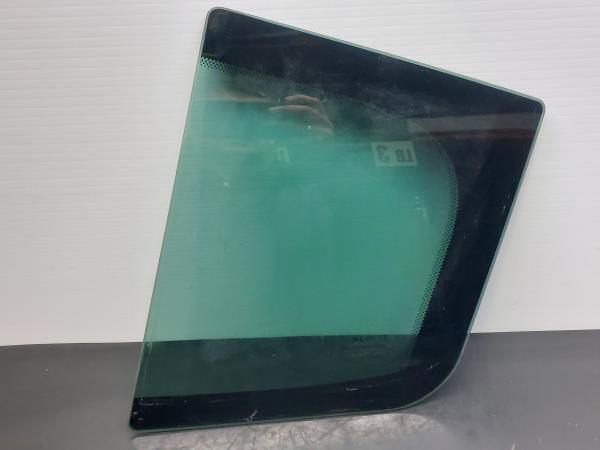 Left rear triangle window RENAULT Megane III (BZ0_)