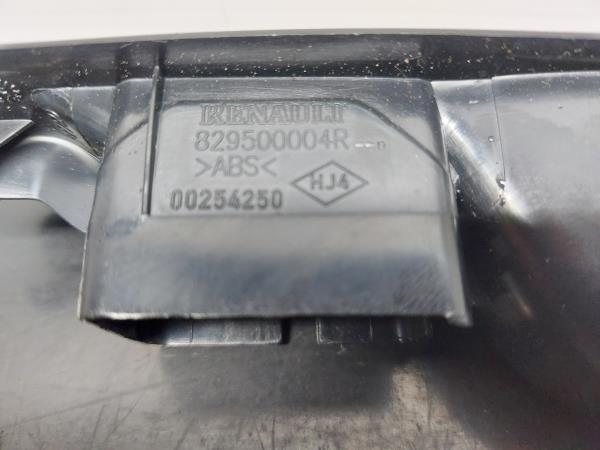 Moldura puerta trasera izquierda RENAULT Megane III (BZ0_) Imagem-2