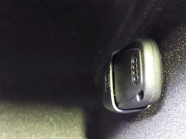 Vano portaoggetti AUDI A4 Avant (8K5, B8) Imagem-6