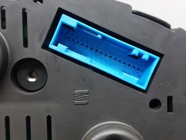 Quadro strumenti / Pannello strumenti SEAT Ibiza II (6K1) Imagem-5