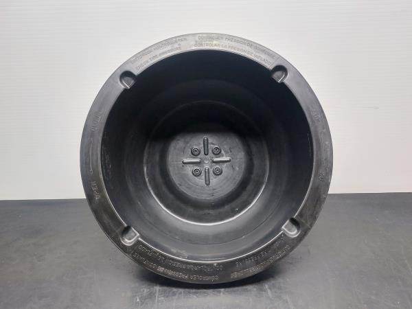 Plástico genérico MERCEDES-BENZ Três volumes (W124)