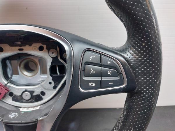 Volante MERCEDES-BENZ Classe C (W205) Imagem-1